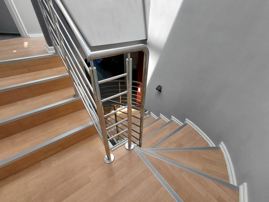 5 Bedroom Property for Sale in Jeffreys Bay Central Eastern Cape